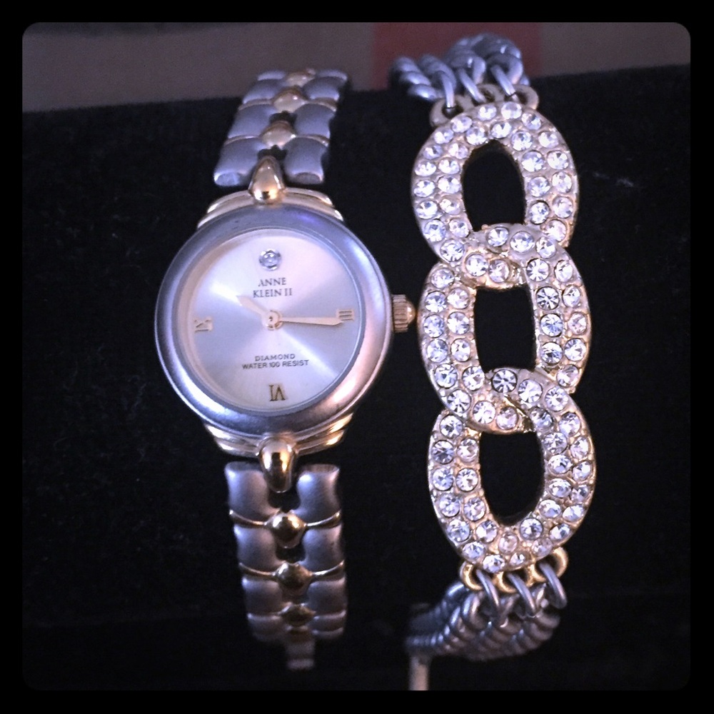 Classic Anne Klein II: 2 toned ladies watch 💫
